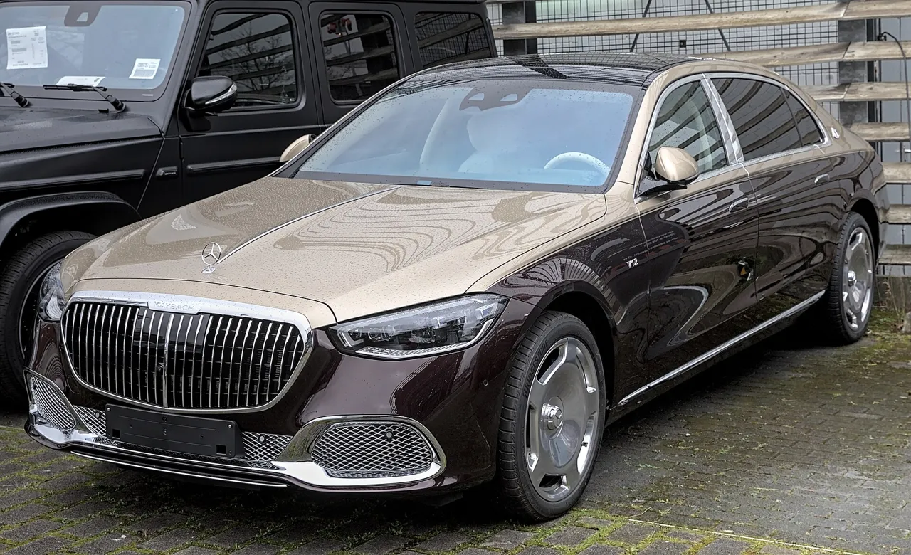 Rent Mercedes-Maybach S580 in Dubai
