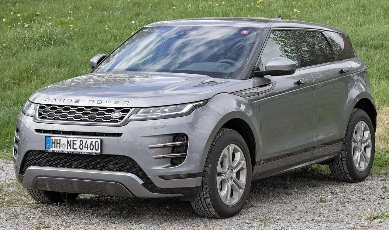 Rent Range Rover Evoque in Dubai