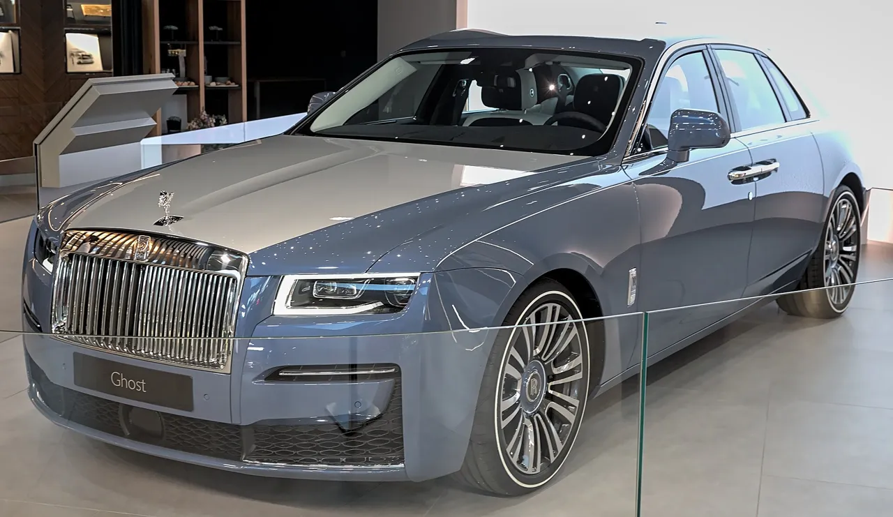 Rent Rolls-Royce Ghost in Dubai